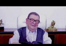 VÍDEO DE ENTREVISTA E ENTREGA DO TROFÉU AMIGO DA ARTE DA CARICATURA PARA O EX-MINISTRO DELFIM NETTO