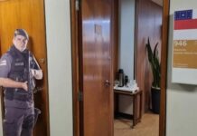 O Circo do Poder >Chico Santa Clara